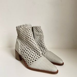 Free People In the Loop Woven Boots in Light Grey size 37, US 7